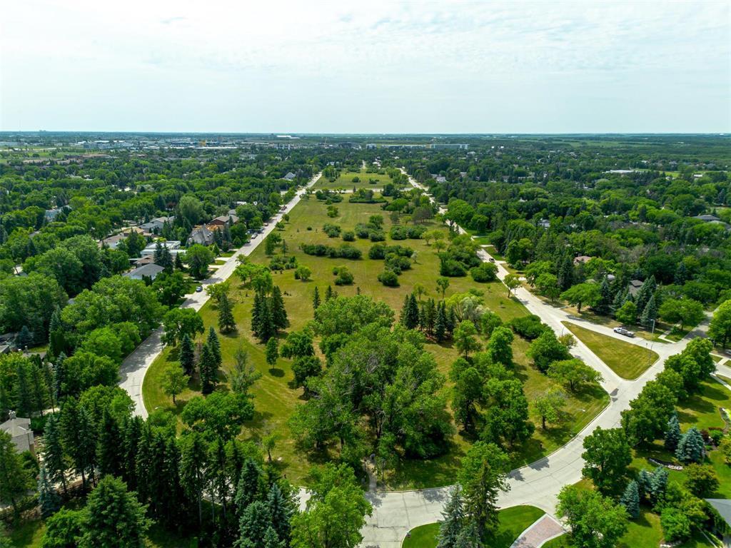 Photo 48 of 408 Hosmer Boulevard, Winnipeg MB