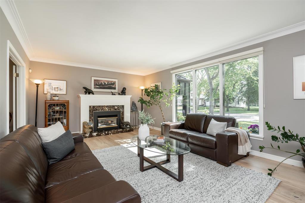Photo 7 of 408 Hosmer Boulevard, Winnipeg MB