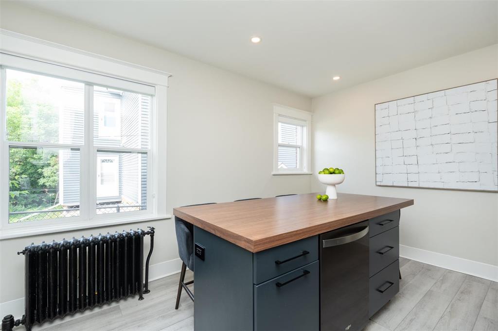 Photo 14 of 874 Dorchester Avenue, Winnipeg MB