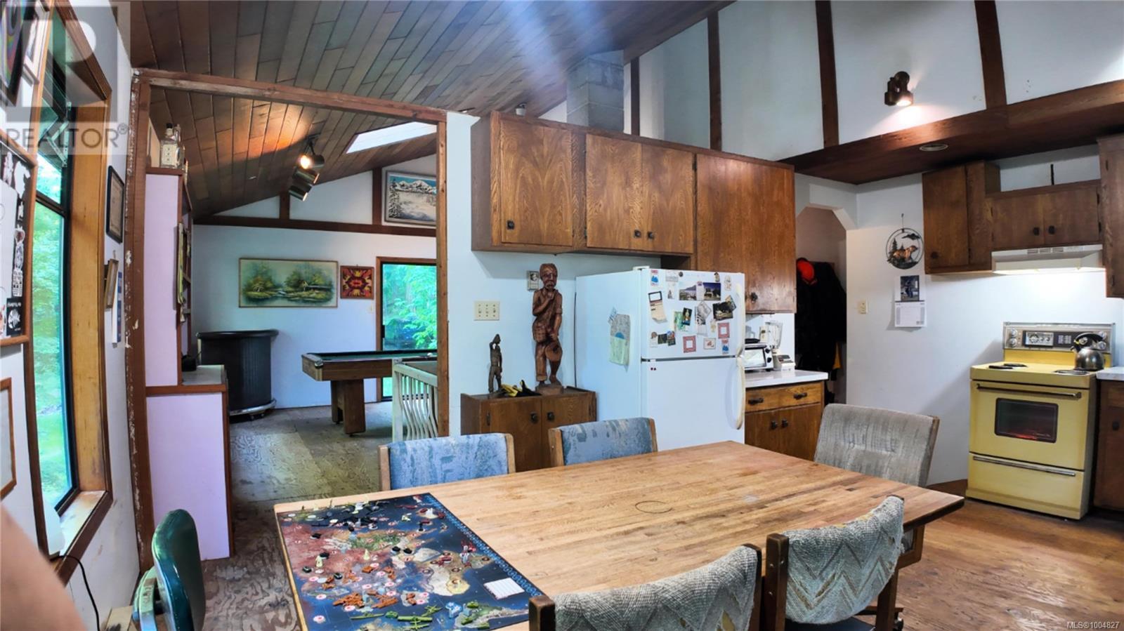 4480 Strachan Rd, Hornby Island