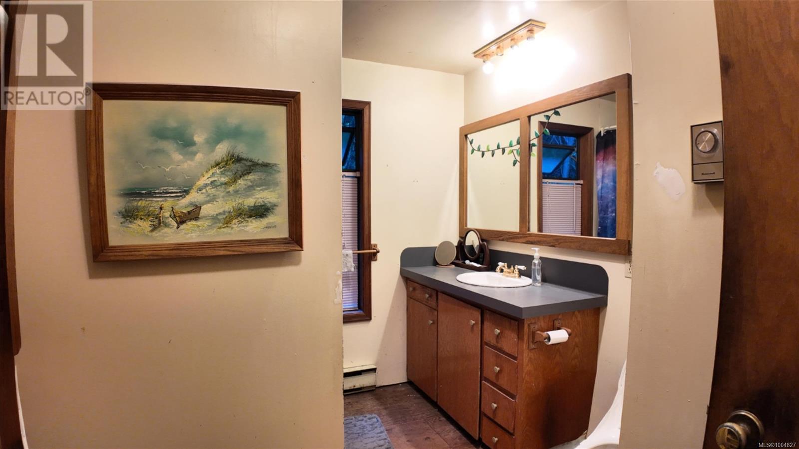 4480 Strachan Rd, Hornby Island