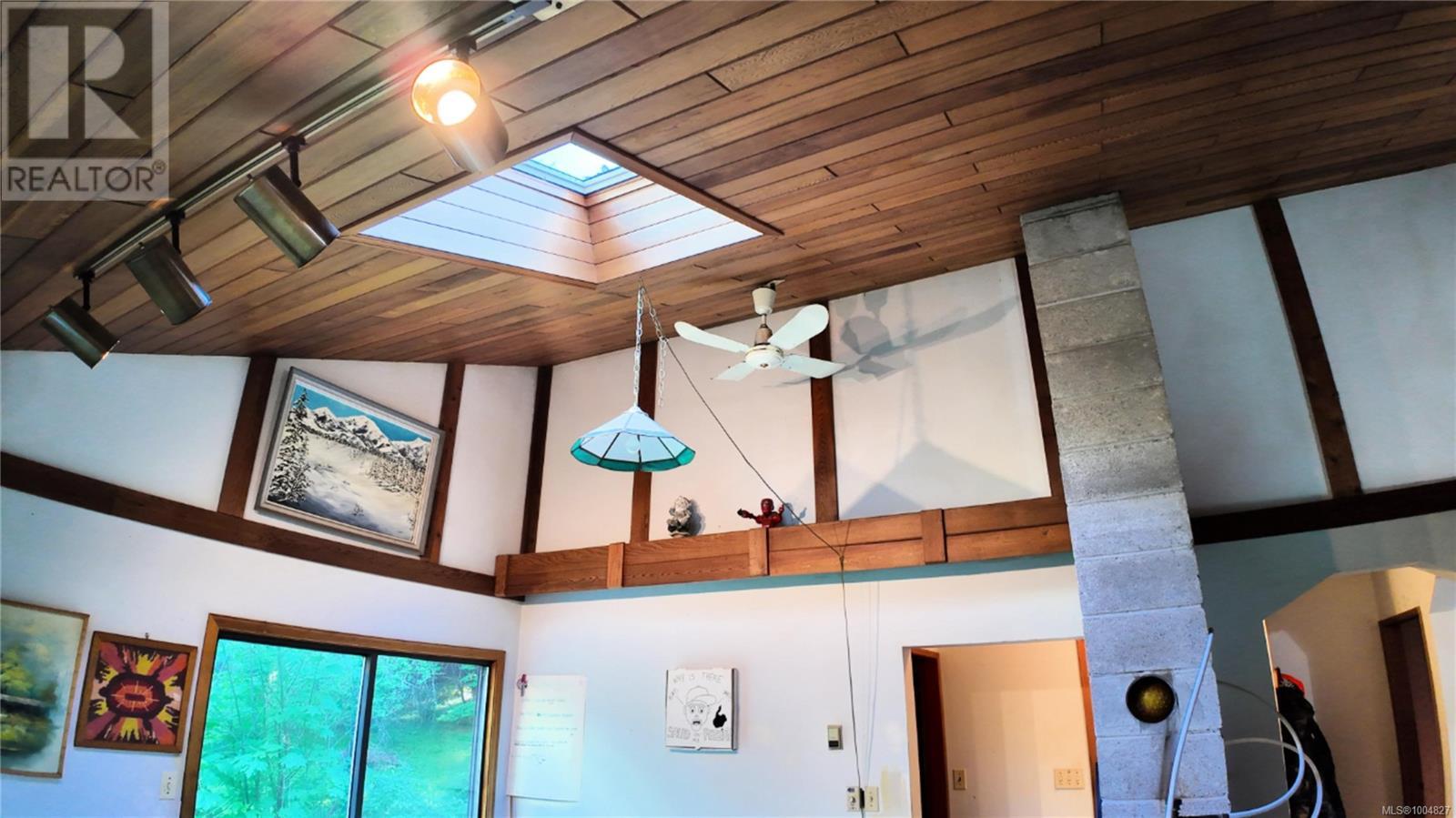 4480 Strachan Rd, Hornby Island