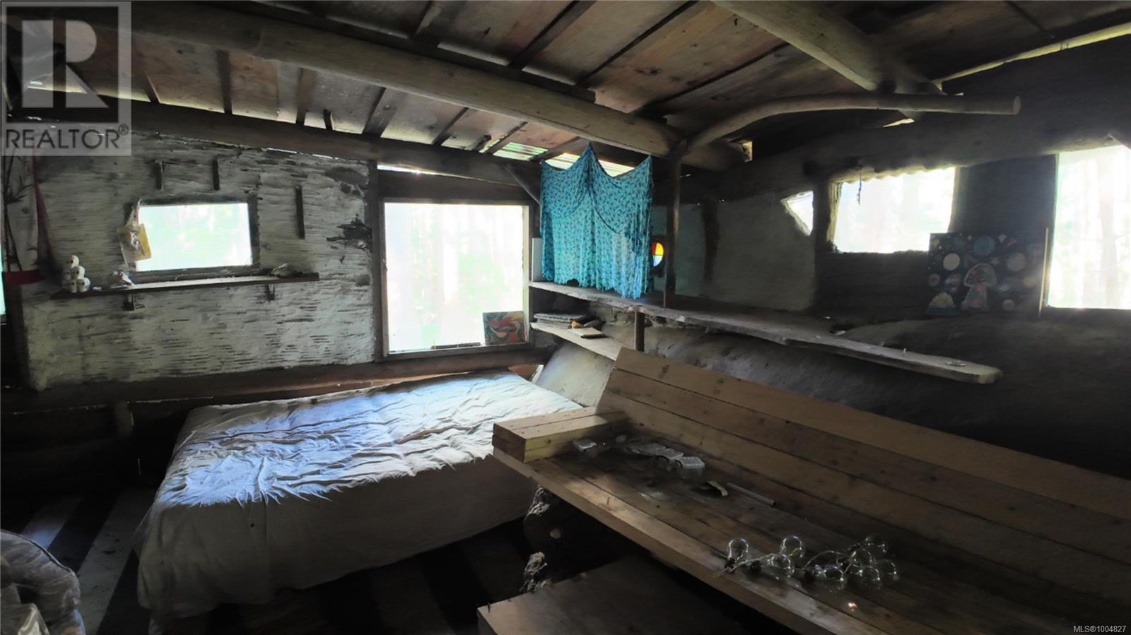 4480 Strachan Rd, Hornby Island