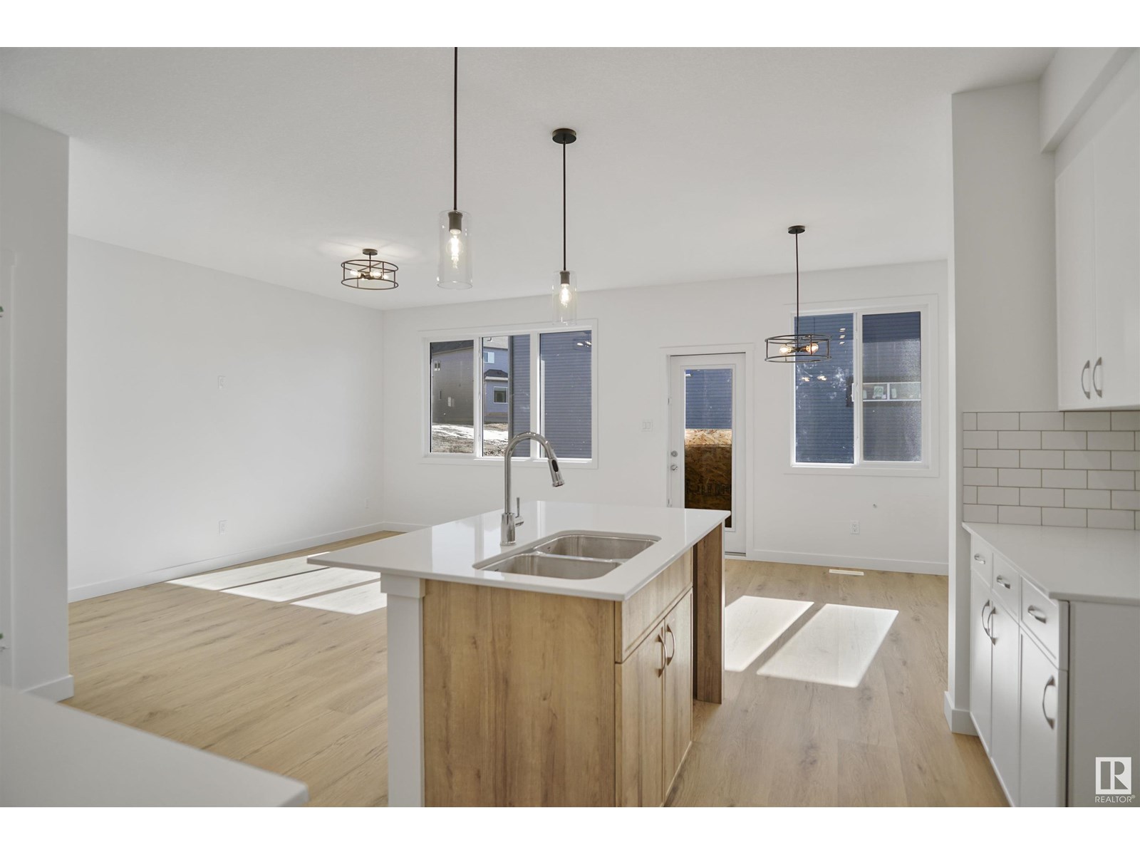 Photo 7 of 8504 183 Av Nw, Edmonton AB