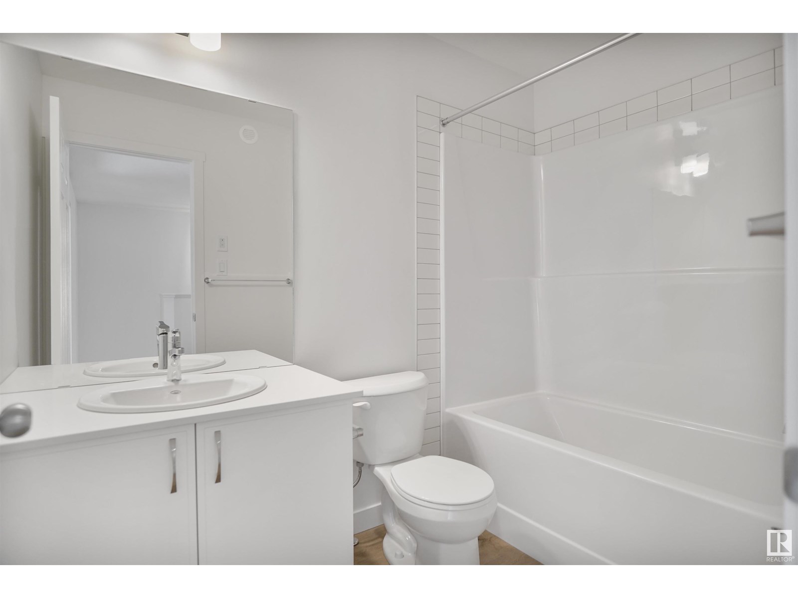 Photo 21 of 8504 183 Av Nw, Edmonton AB