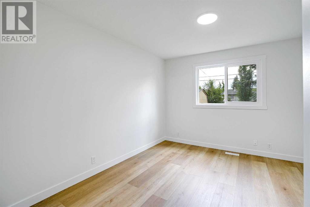 Single Family House Bi-level for Sale in   Avenue NW Bowness Calgary 