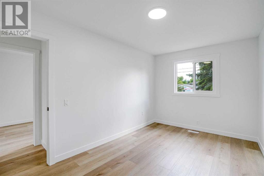 Single Family House Bi-level for Sale in   Avenue NW Bowness Calgary 
