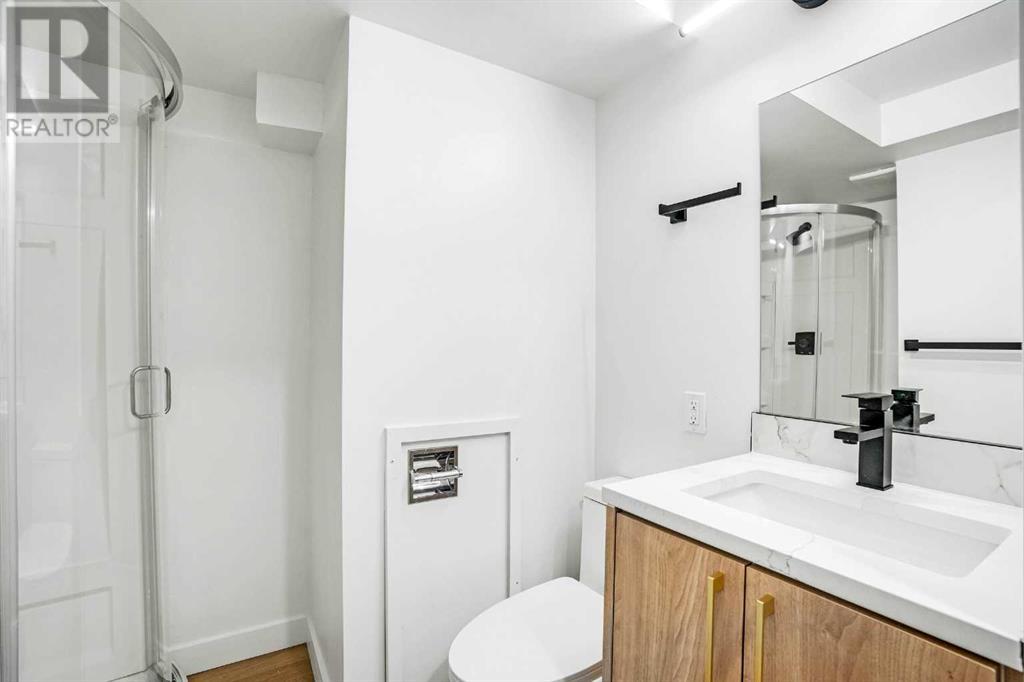 Single Family House Bi-level for Sale in   Avenue NW Bowness Calgary 