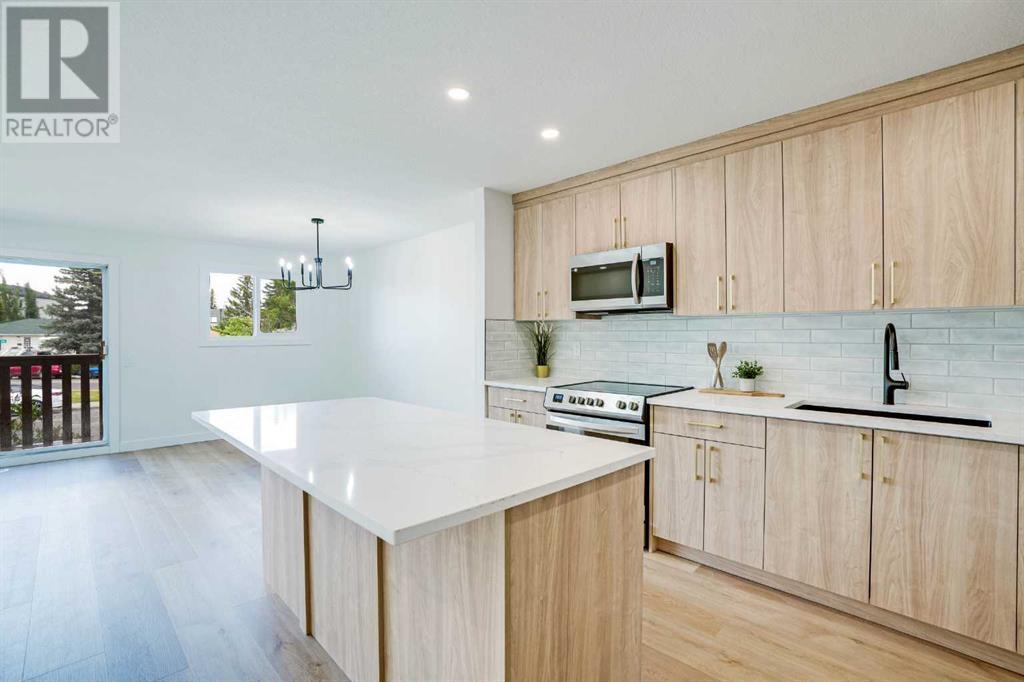 Single Family House Bi-level for Sale in   Avenue NW Bowness Calgary 