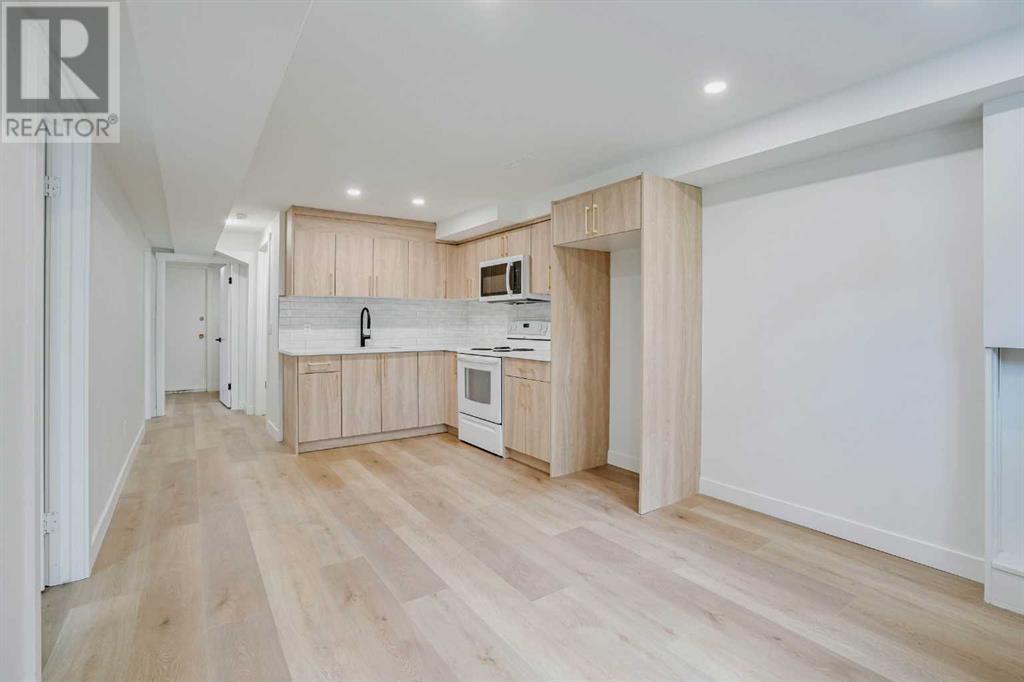 Single Family House Bi-level for Sale in   Avenue NW Bowness Calgary 