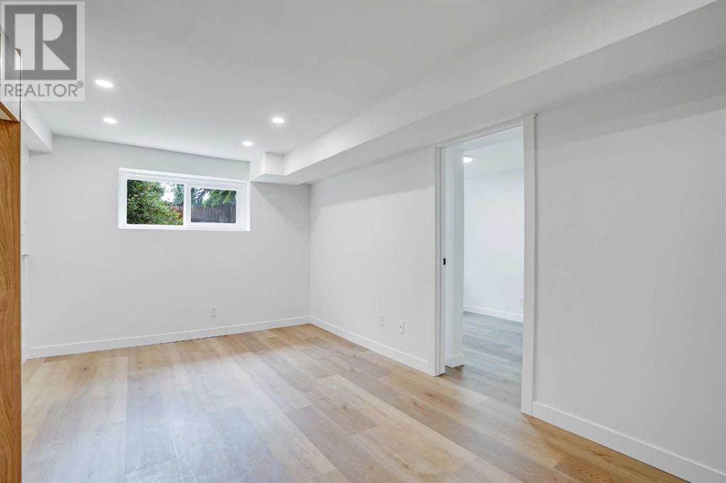 Single Family House Bi-level for Sale in   Avenue NW Bowness Calgary 