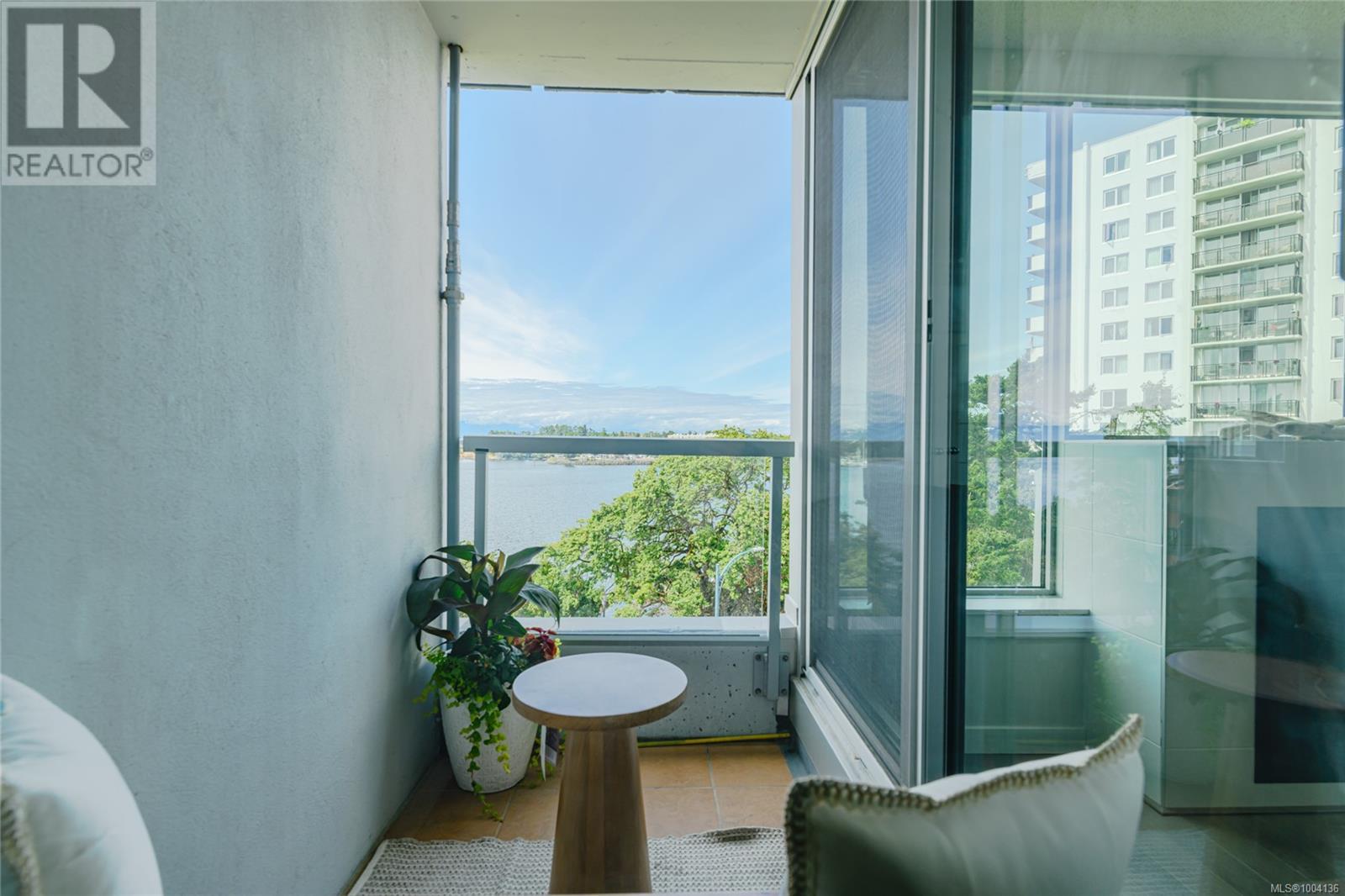 #505 325 MAITLAND ST - Image 18