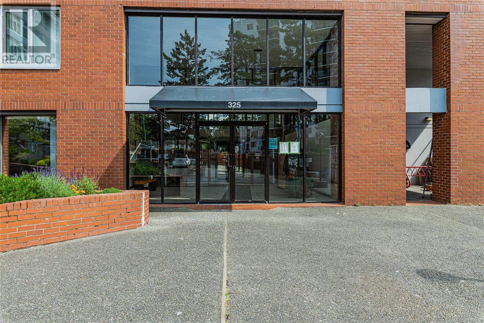 #505 325 MAITLAND ST - Image 42