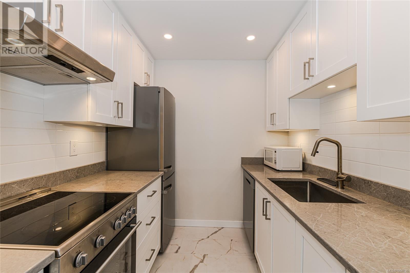 #505 325 MAITLAND ST - Image 19