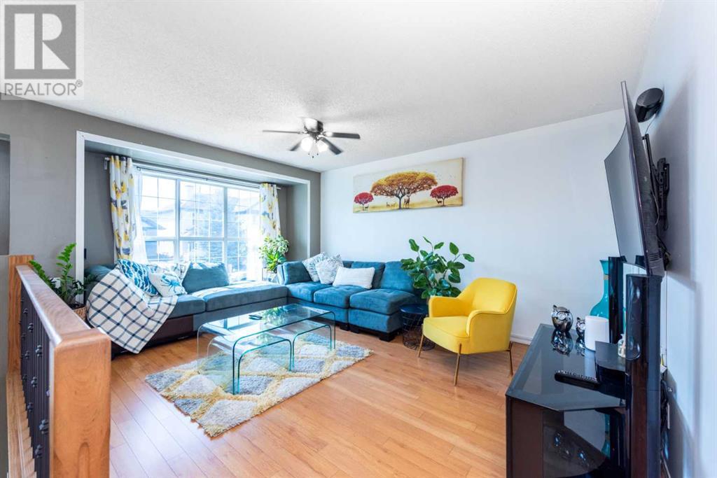 Single Family House Bi-level for Sale in  Martha