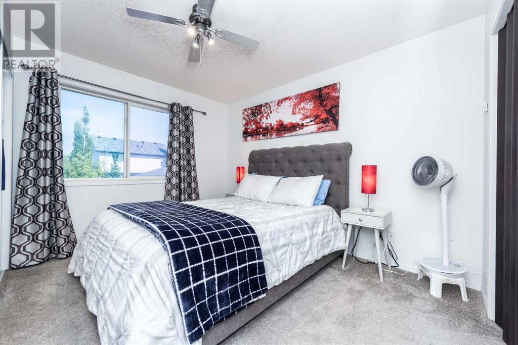 Single Family House Bi-level for Sale in  Martha