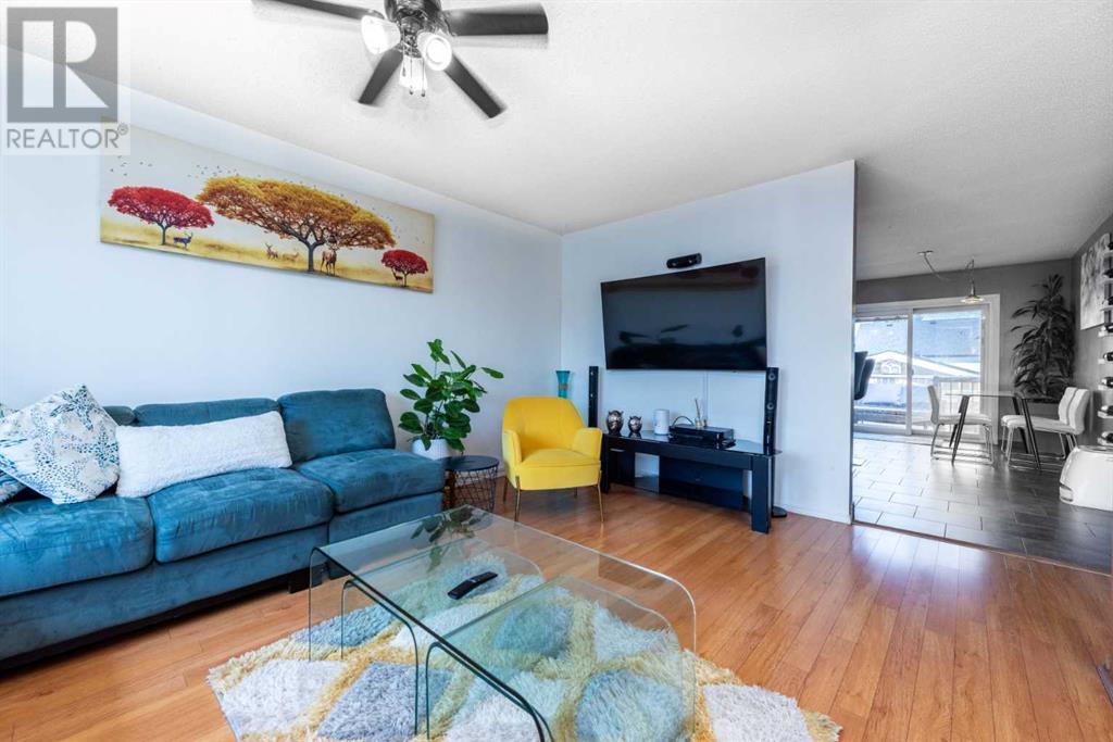Single Family House Bi-level for Sale in  Martha