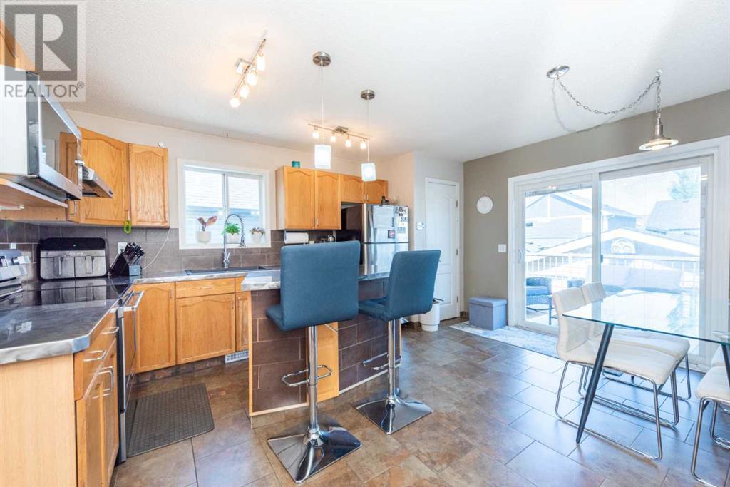 Single Family House Bi-level for Sale in  Martha