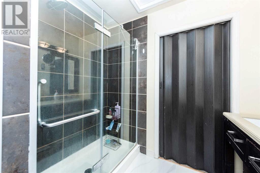 Single Family House Bi-level for Sale in  Martha