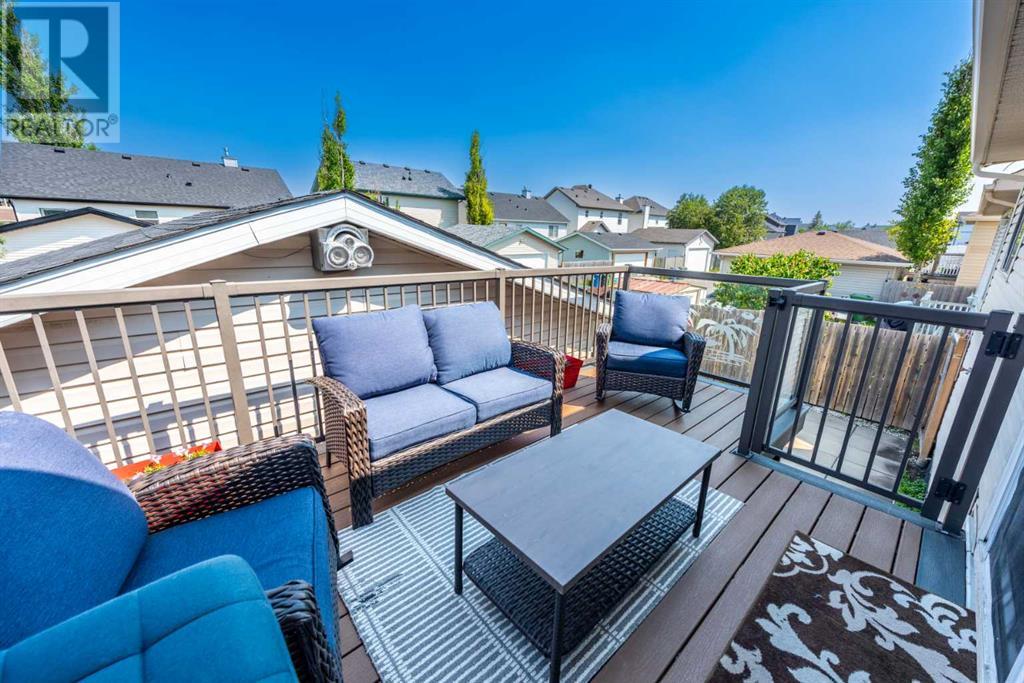 Single Family House Bi-level for Sale in  Martha