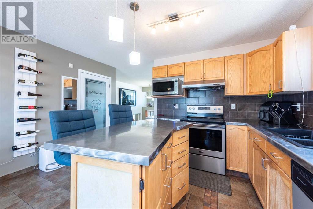 Single Family House Bi-level for Sale in  Martha