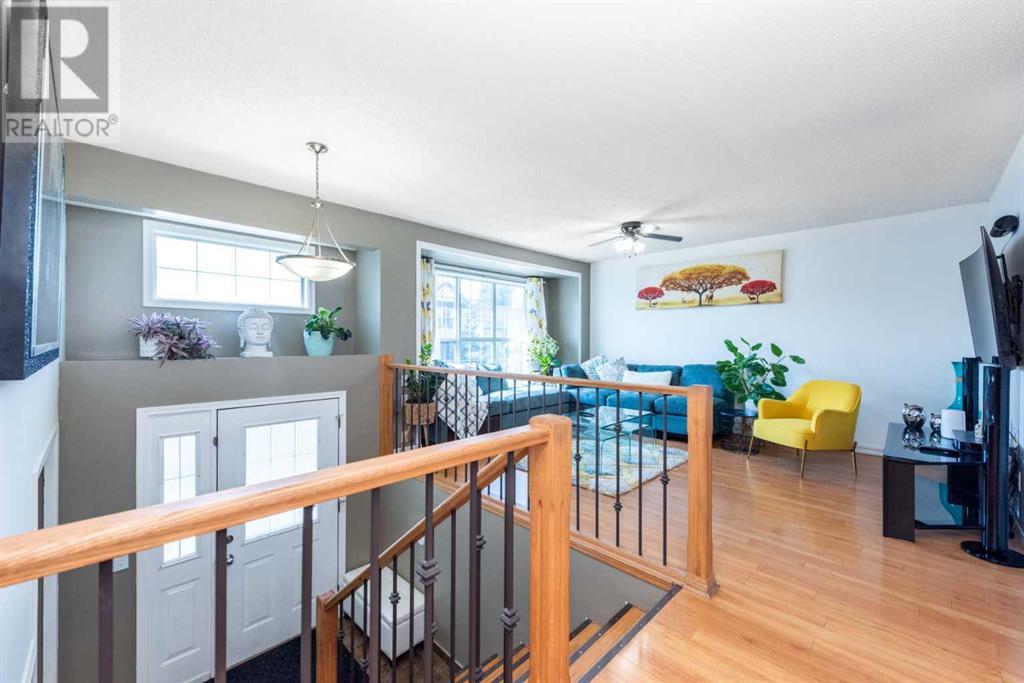 Single Family House Bi-level for Sale in  Martha