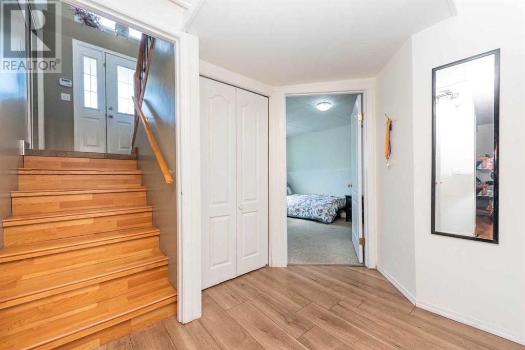 Single Family House Bi-level for Sale in  Martha
