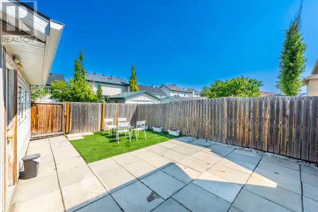 Single Family House Bi-level for Sale in  Martha