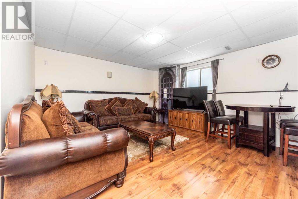 Single Family House Bi-level for Sale in  Martha