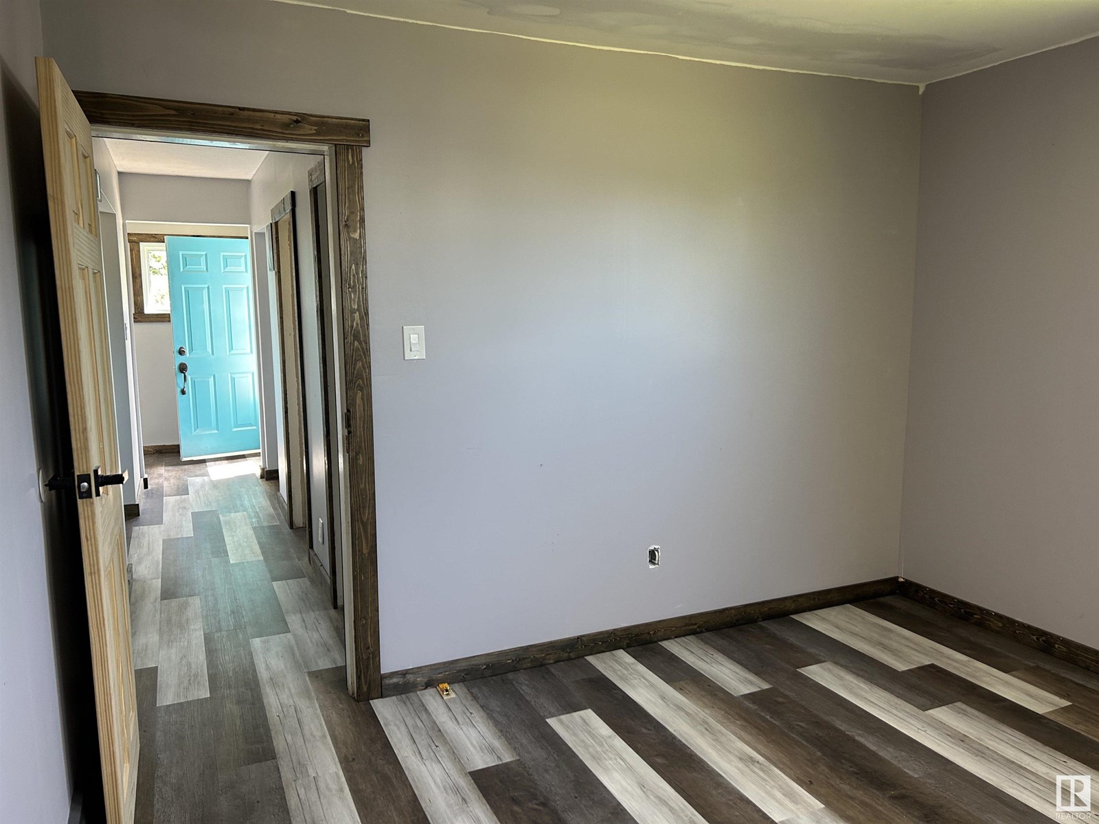 Photo 10 of 433 5 St, Thorhild AB