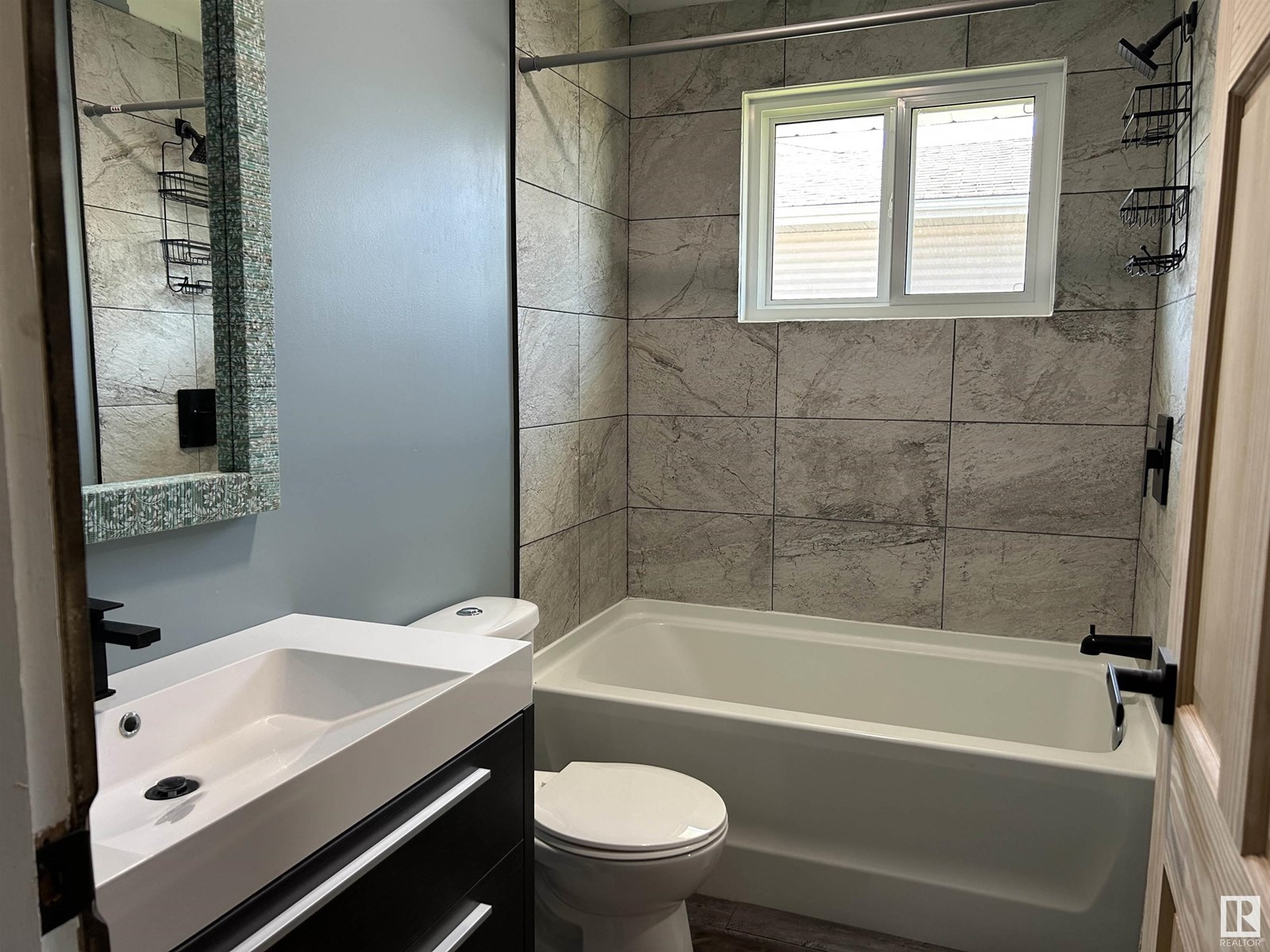 Photo 11 of 433 5 St, Thorhild AB