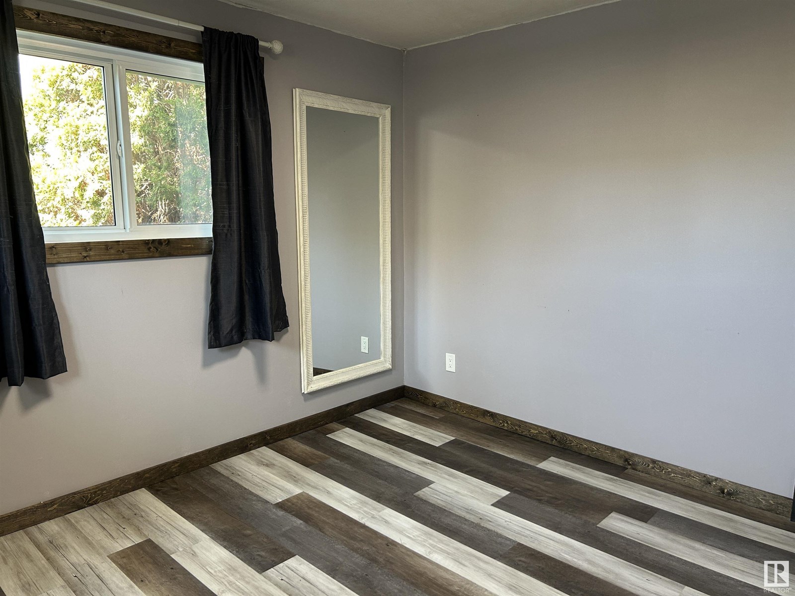 Photo 9 of 433 5 St, Thorhild AB