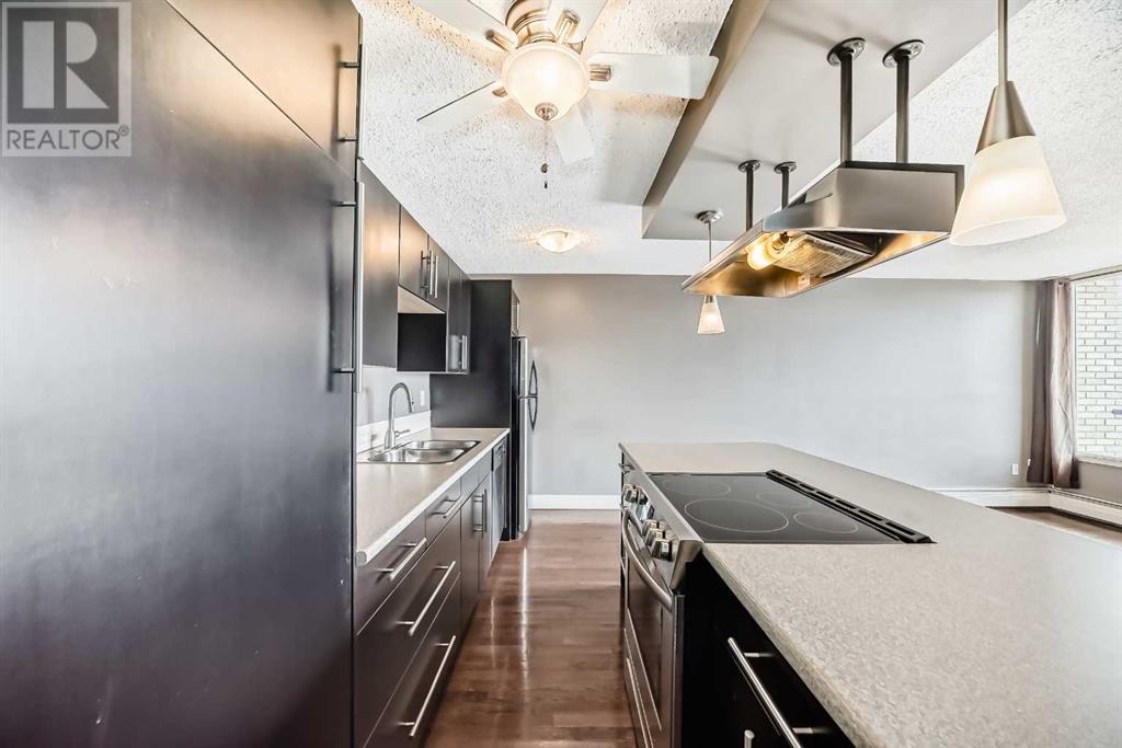 Single Family House for Sale in    Avenue SW Cliff Bungalow Calgary 