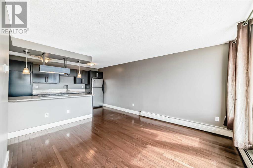 Single Family House for Sale in    Avenue SW Cliff Bungalow Calgary 