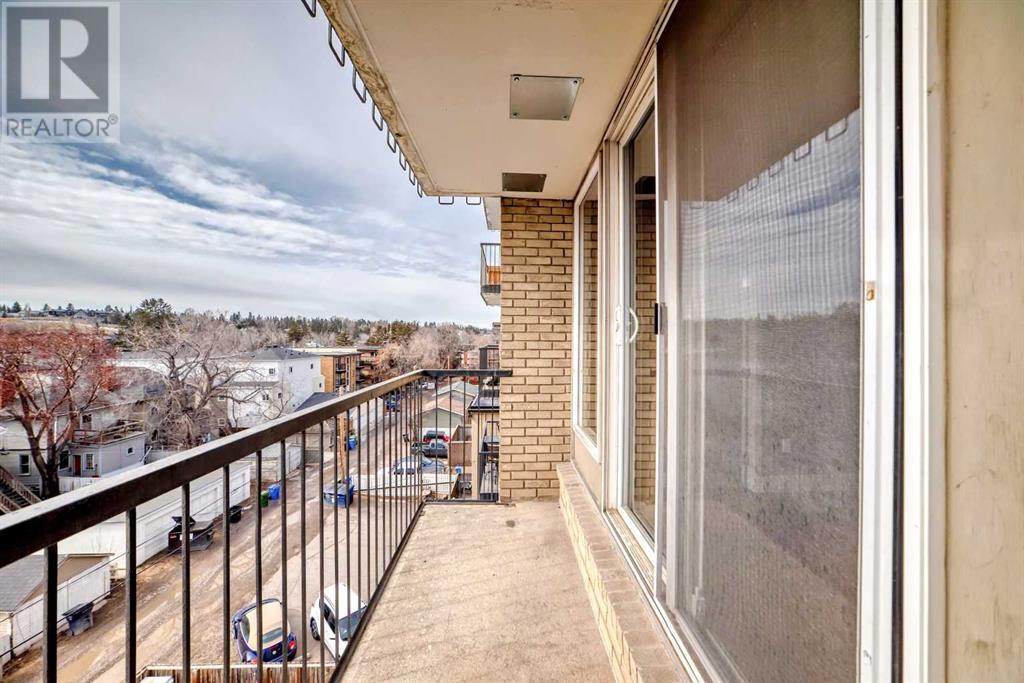 Single Family House for Sale in    Avenue SW Cliff Bungalow Calgary 