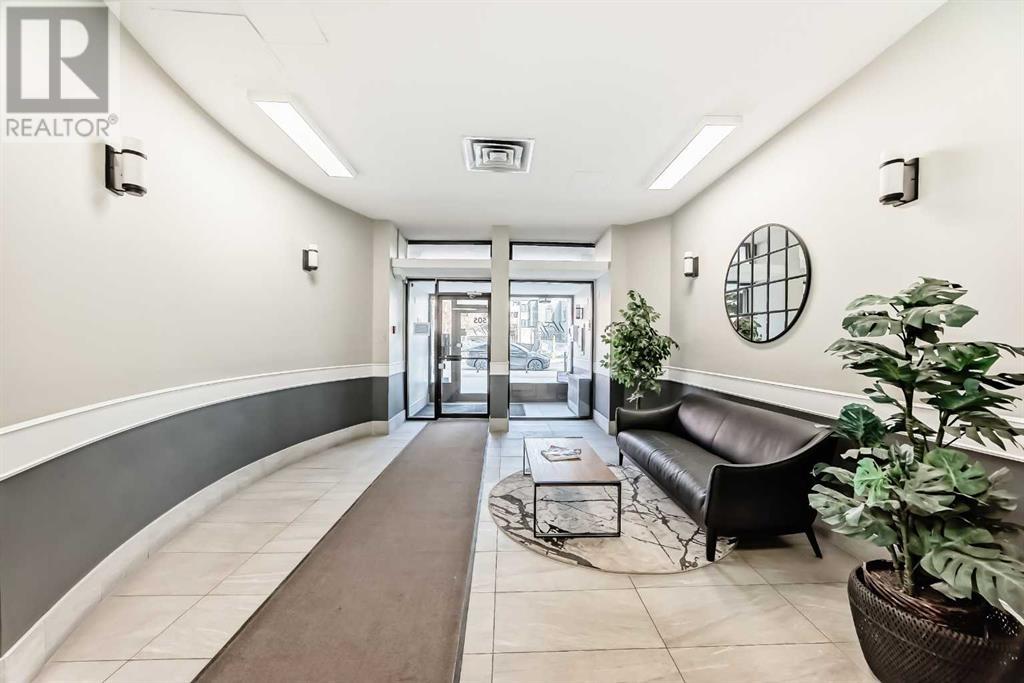Single Family House for Sale in    Avenue SW Cliff Bungalow Calgary 