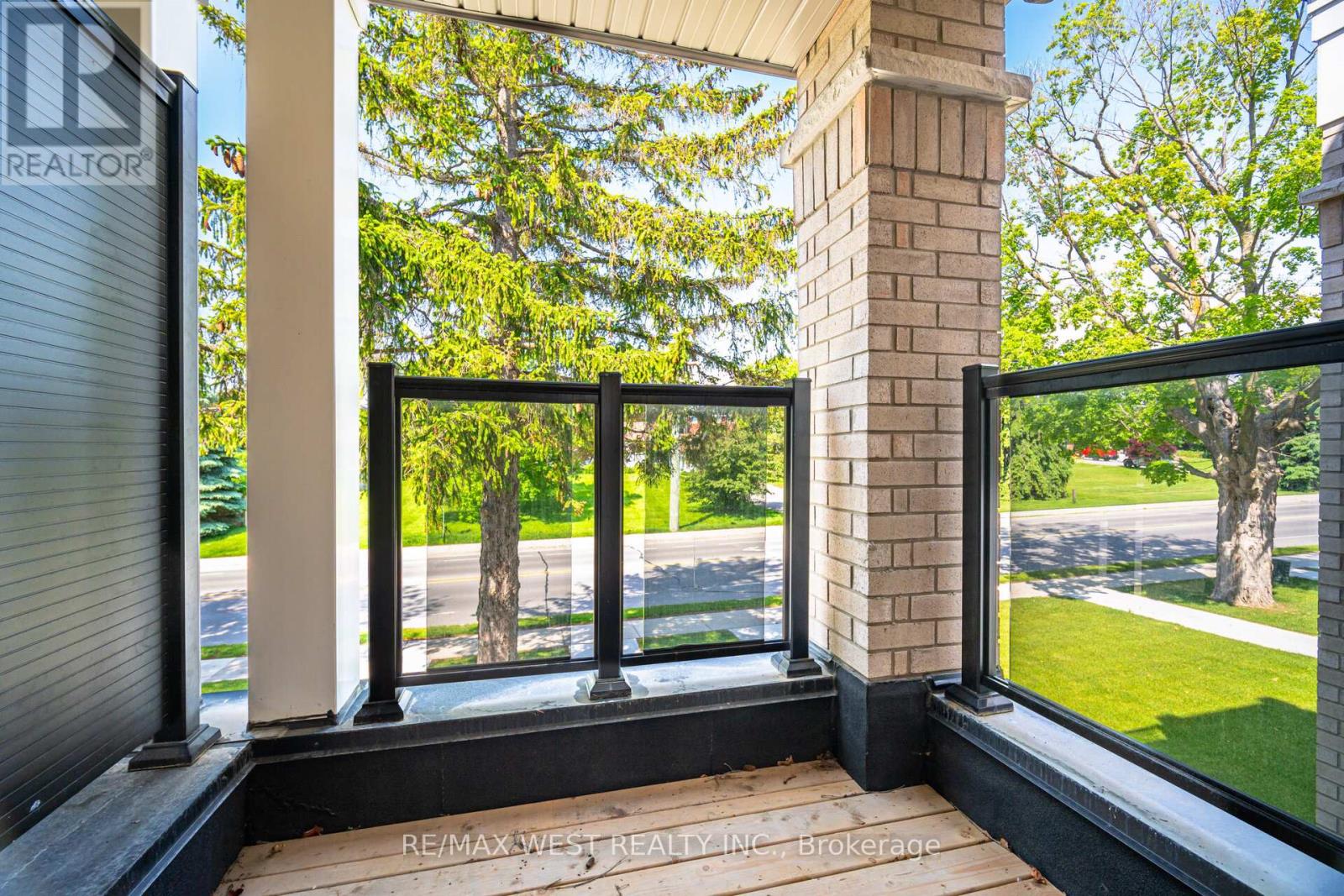 Photo 29 of 1563 Green Road, Clarington ON