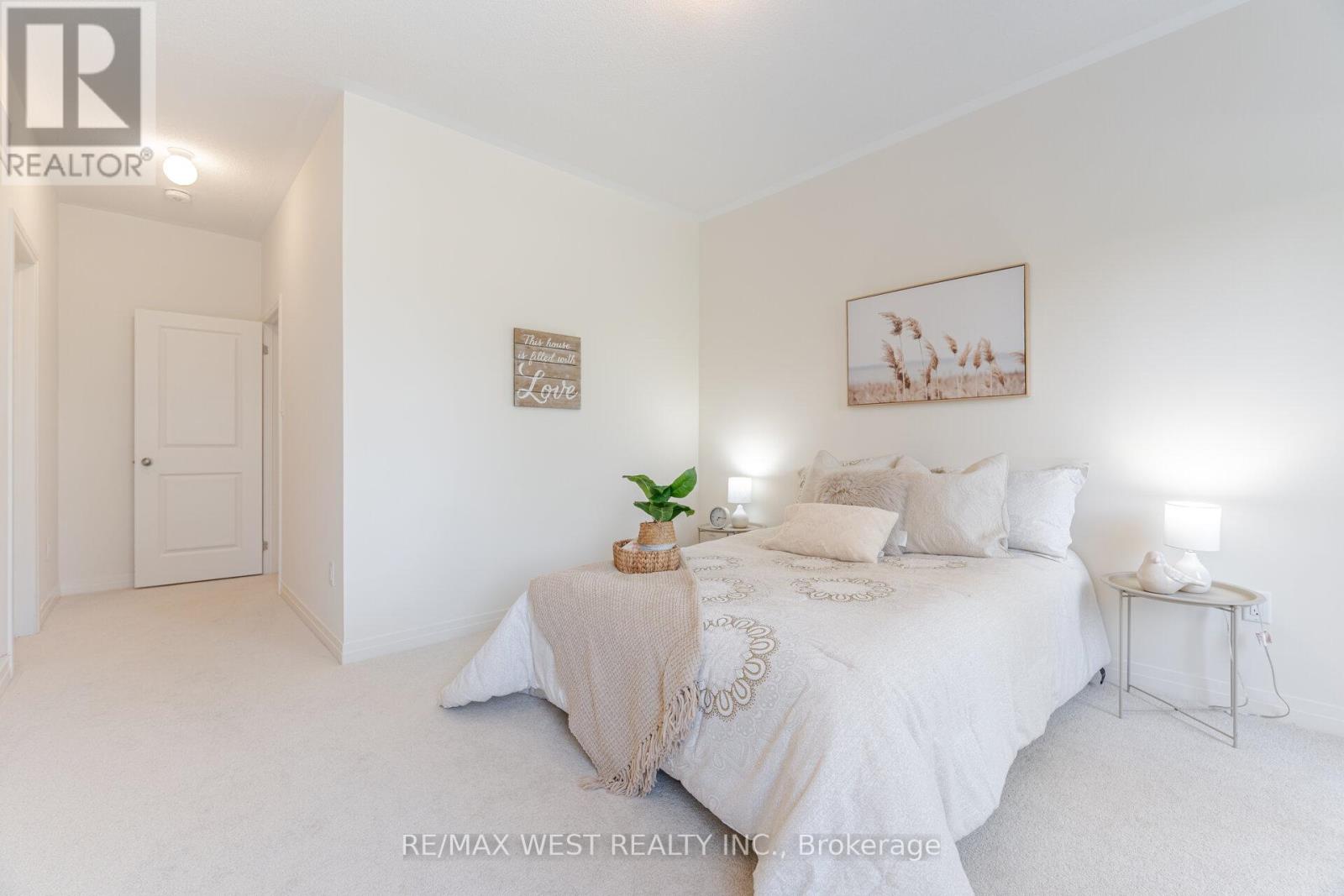 Photo 11 of 1563 Green Road, Clarington ON