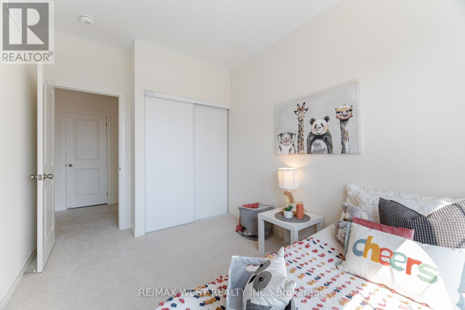 Photo 32 of 1563 Green Road, Clarington ON