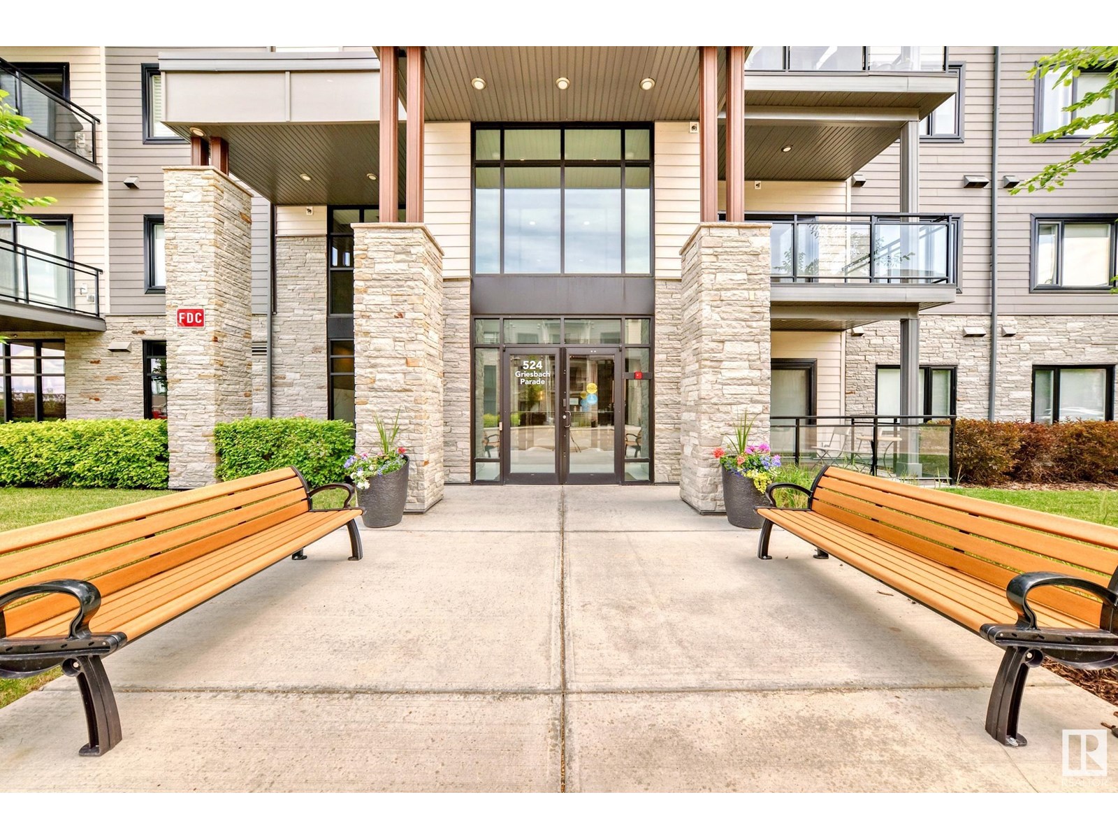 Photo 2 of 421 524 Griesbach Pr Nw, Edmonton AB