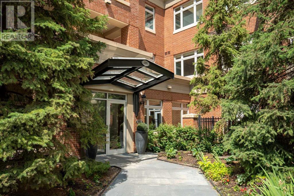 Single Family House for Sale in   Princeton Way SW Eau Claire Calgary 