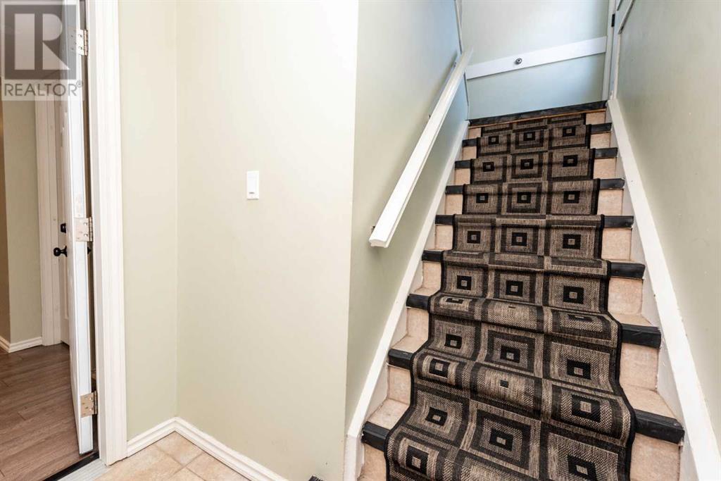 Single Family House Bungalow for Sale in  Templevale Road NE Temple Calgary 
