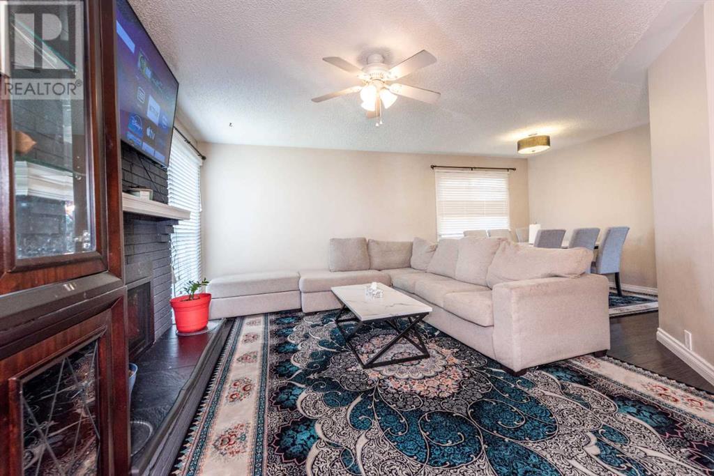 Single Family House Bungalow for Sale in  Templevale Road NE Temple Calgary 