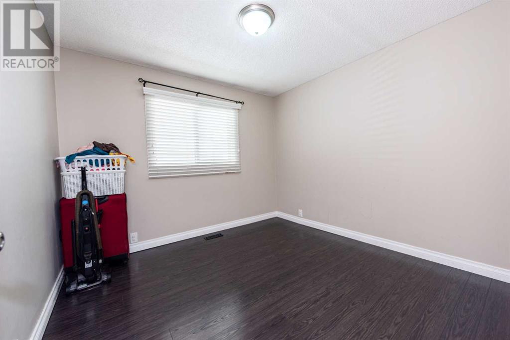 147 Templevale Road NE, Calgary, Alberta