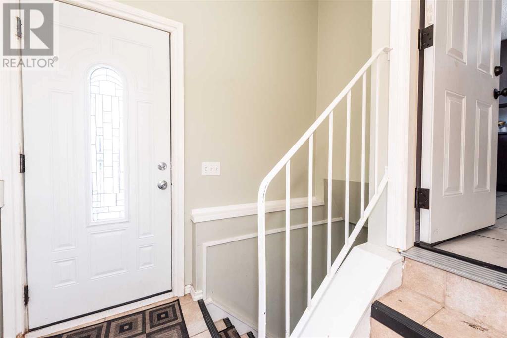 Single Family House Bungalow for Sale in  Templevale Road NE Temple Calgary 