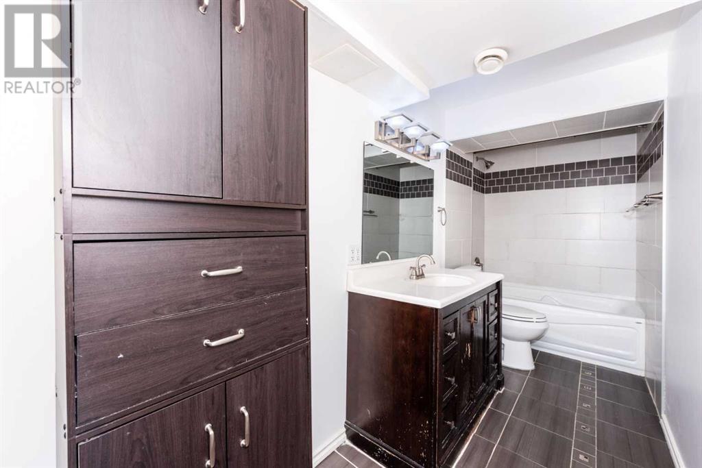 Single Family House Bungalow for Sale in  Templevale Road NE Temple Calgary 