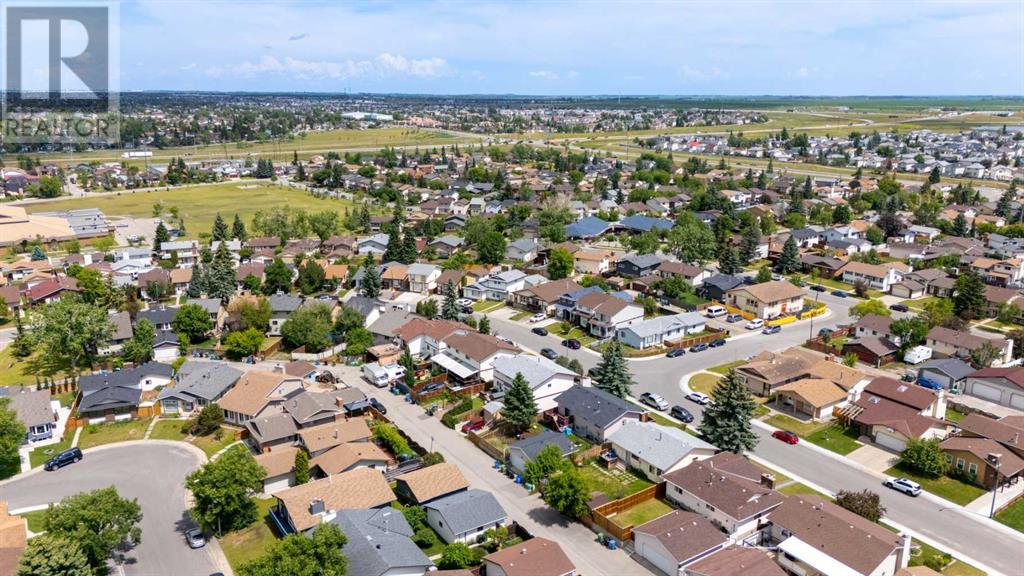 Single Family House Bungalow for Sale in  Templevale Road NE Temple Calgary 