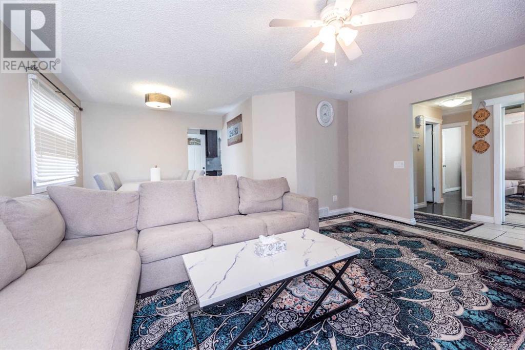Single Family House Bungalow for Sale in  Templevale Road NE Temple Calgary 