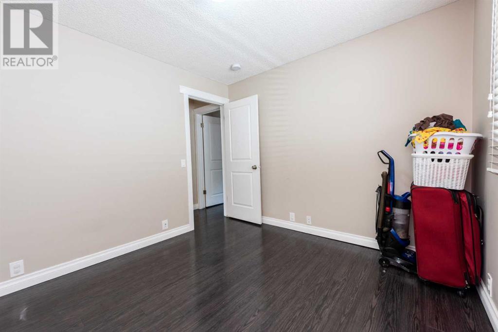 Single Family House Bungalow for Sale in  Templevale Road NE Temple Calgary 