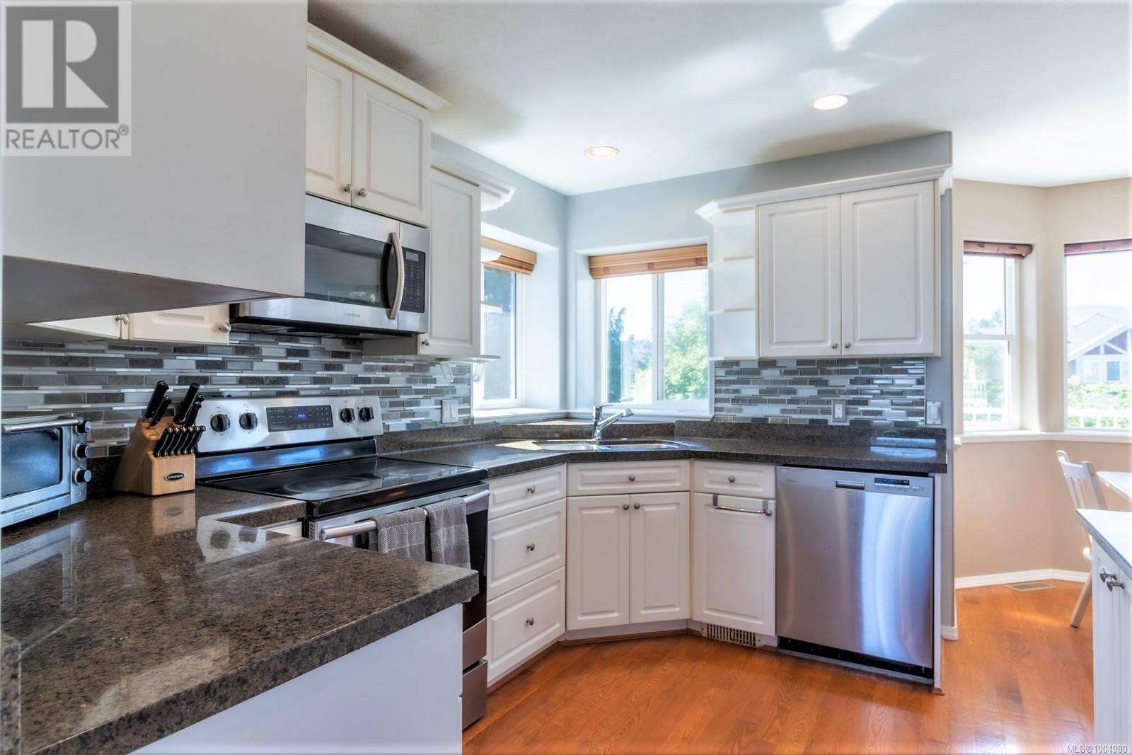6091 Sierra Way, Nanaimo